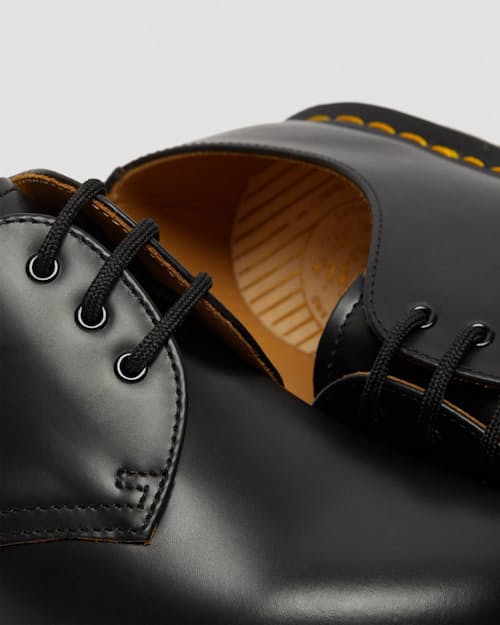 laydown detail image of 1461 Vintage Made in England Oxford Shoes