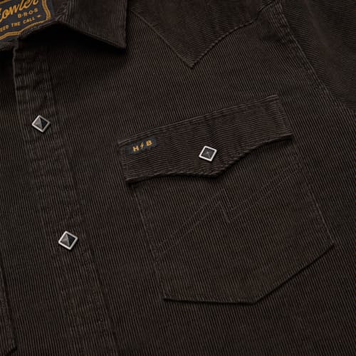 laydown detail image of Banning Corduroy Snapshirt