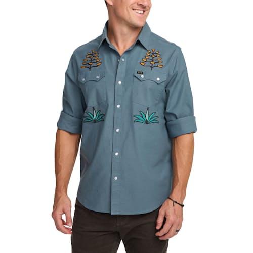 on model image of Crosscut Deluxe Long Sleeve Snapshirt