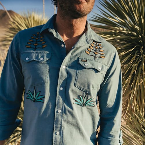 lifestyle image of Crosscut Deluxe Long Sleeve Snapshirt