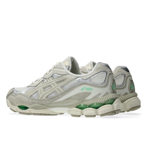laydown image of Gel-NYC Sneaker