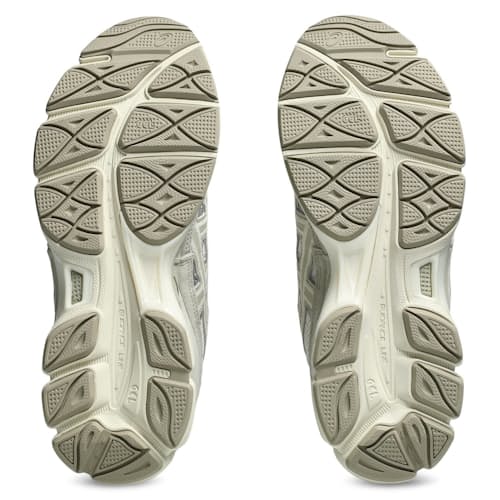 laydown image of Gel-NYC Sneaker