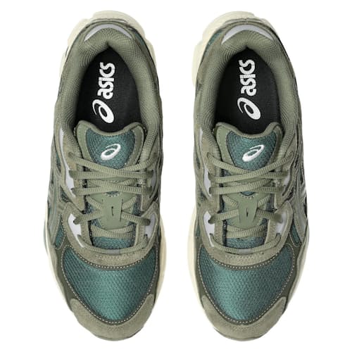 laydown image of Gel-NYC Sneaker