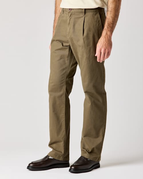 lifestyle image of 365 Pleated Chino Pant - HB Classic