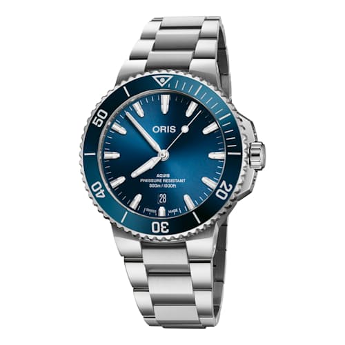 laydown image of Aquis Date Watch