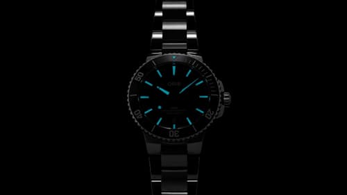 lifestyle image of Aquis Date Watch
