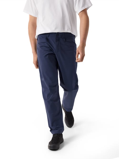on model image of Kragg Cotton Pant
