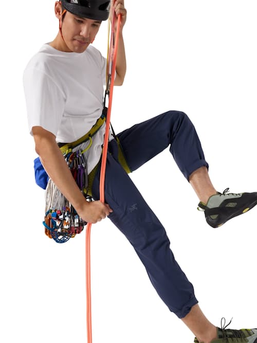 on model image of Kragg Cotton Pant