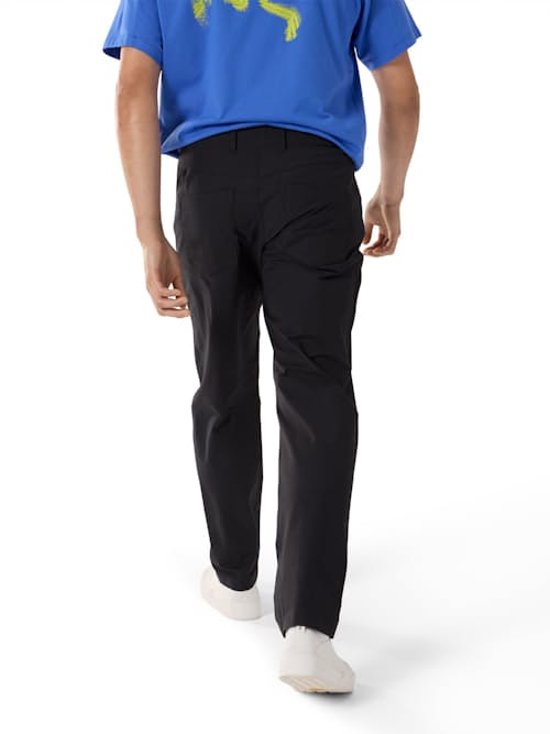 on model image of Kragg Cotton Pant
