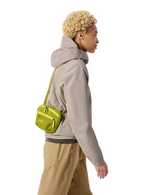 on model image of Mantis 1 Waist Pack