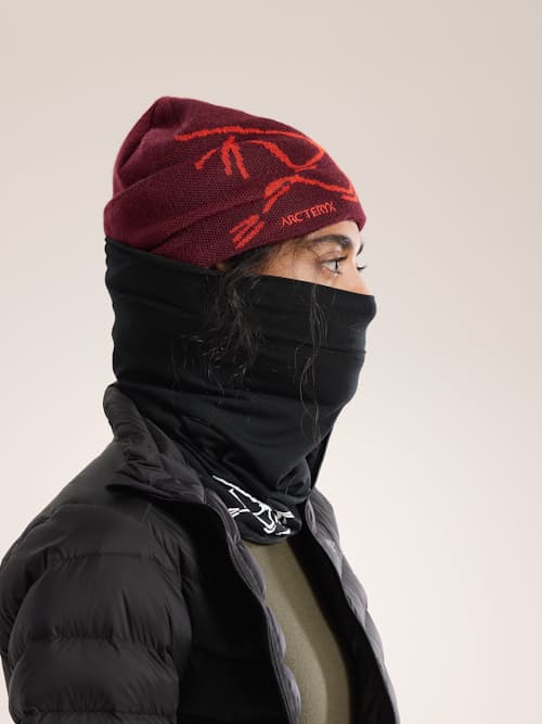 on model image of Satoro Merino Neck Gaiter