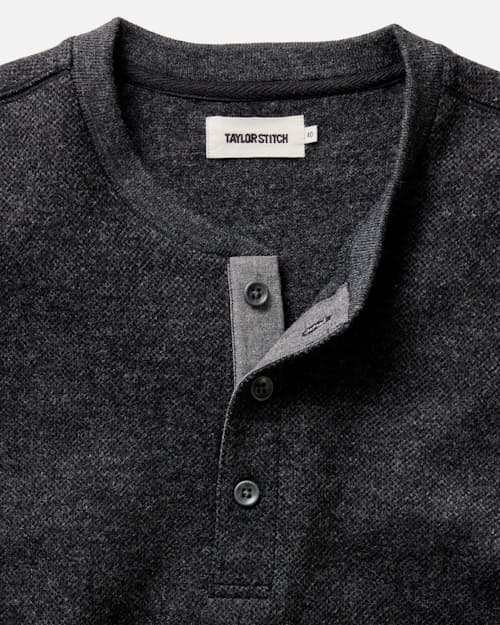 laydown detail image of The Evans Henley