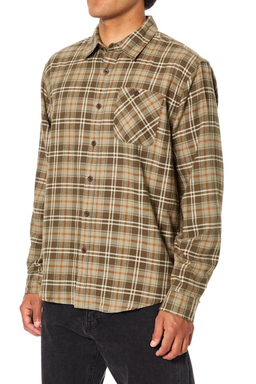 on model image of Derek Lightweight Brushed Flannel