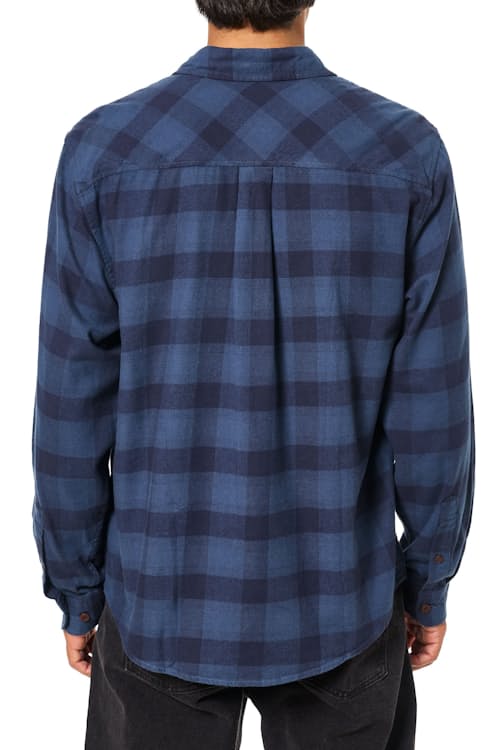 on model image of Derek Lightweight Brushed Flannel