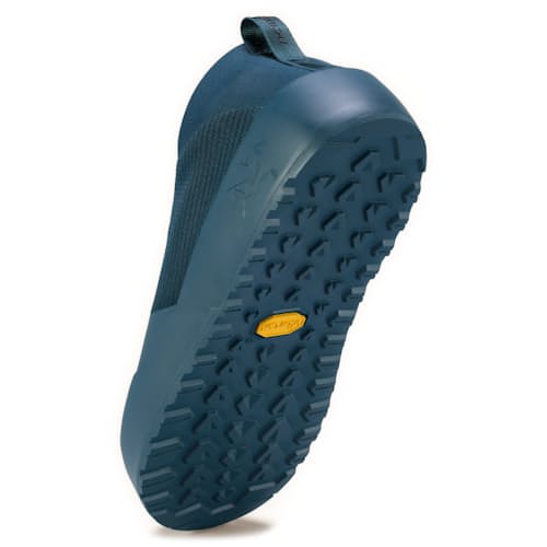 laydown image of Kragg Slip On