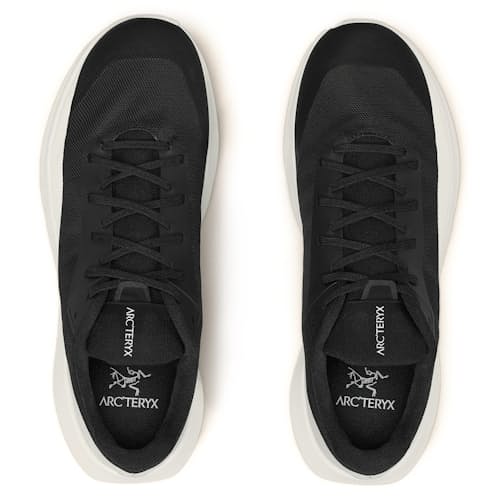 laydown image of Norvan LD 4 Sneaker