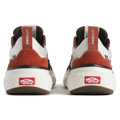 laydown image of MTE Ultrarange NEO VR3 Sneaker