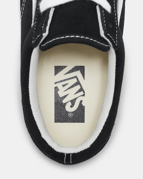 laydown detail image of Premium Old Skool 36 Sneaker