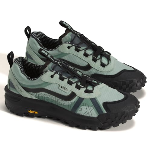laydown image of MTE Crosspath XC GTX Sneaker