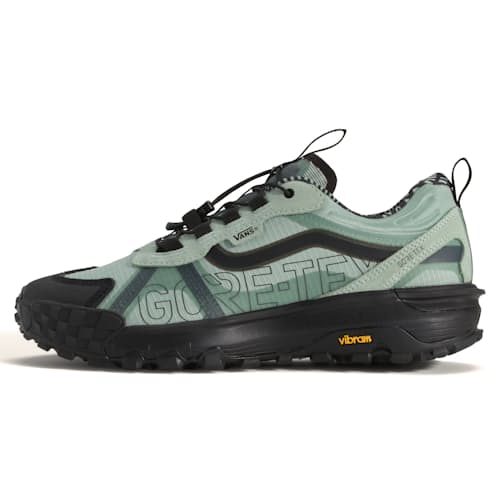 laydown image of MTE Crosspath XC GTX Sneaker