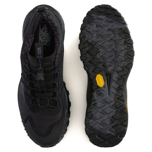 laydown image of MTE Crosspath XC GTX Sneaker