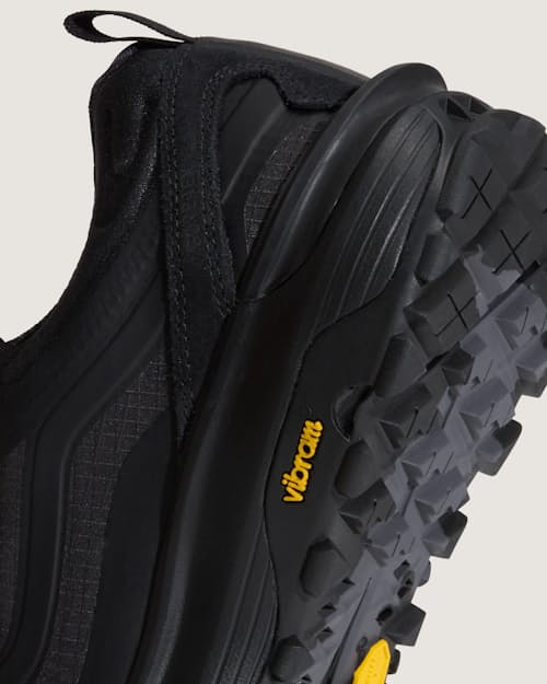 laydown detail image of MTE Crosspath XC GTX Sneaker