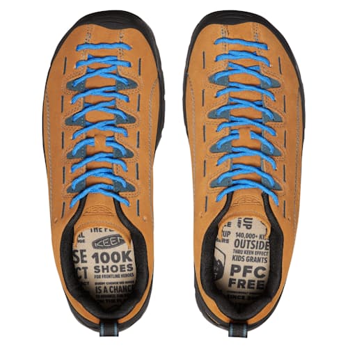 laydown image of Jasper Sneaker