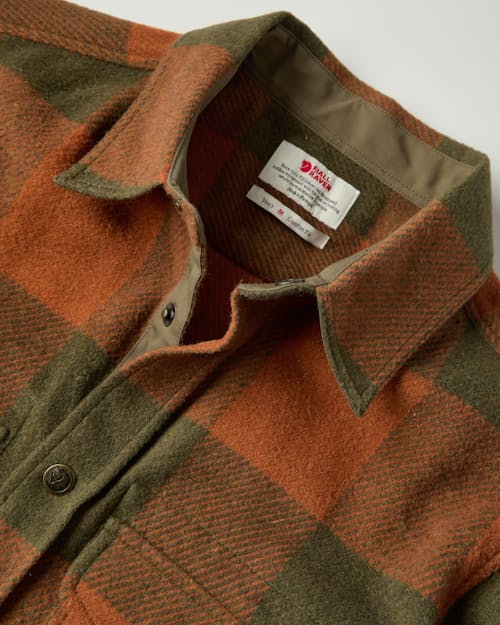 laydown detail image of Canada Heavy Flannel Shirt