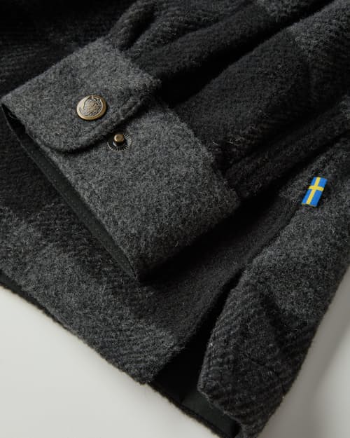 laydown detail image of Canada Heavy Flannel Shirt