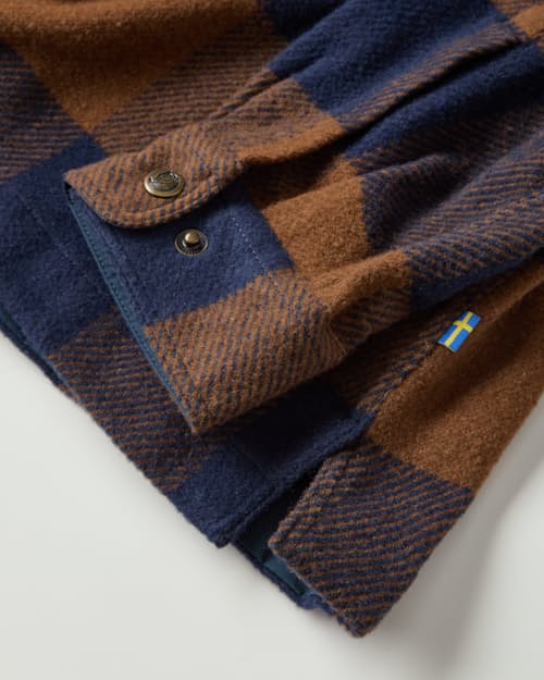 laydown detail image of Canada Heavy Flannel Shirt