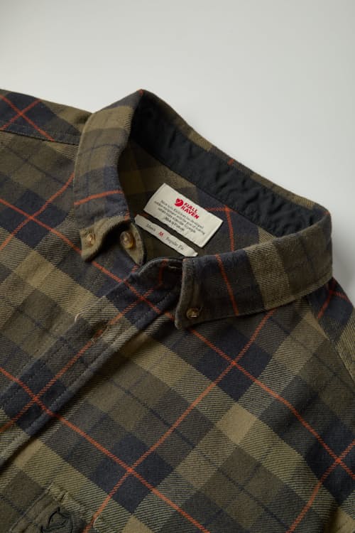laydown detail image of Singi Flannel Shirt