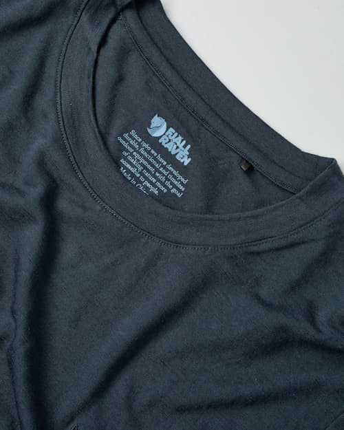 laydown detail image of Abisko Wool Long Sleeve