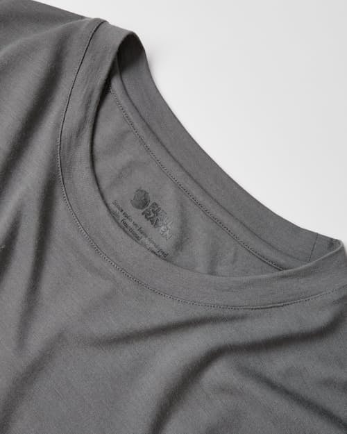 laydown detail image of Abisko Wool Long Sleeve