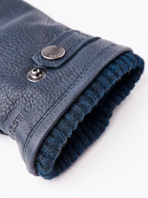 laydown detail image of Utsjo Glove - Elk/Fleece