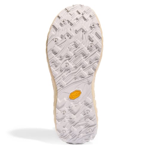 laydown image of 001 Trail Running Sneaker