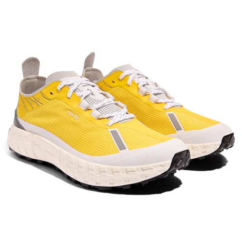 laydown image of 001 Trail Running Sneaker