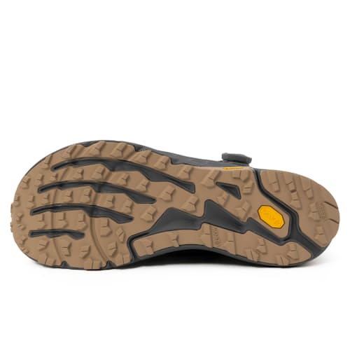 laydown image of Altra x and Wander Timp 5 BOA