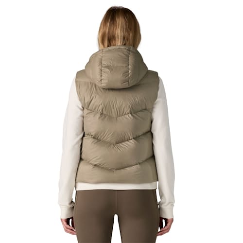 on model image of Women's Sindit Vest