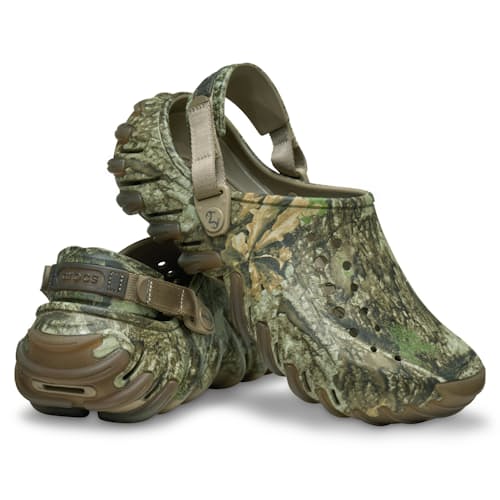 laydown image of Realtree APX Echo RO Clog