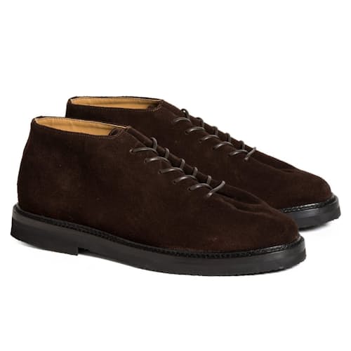 laydown image of Chukka