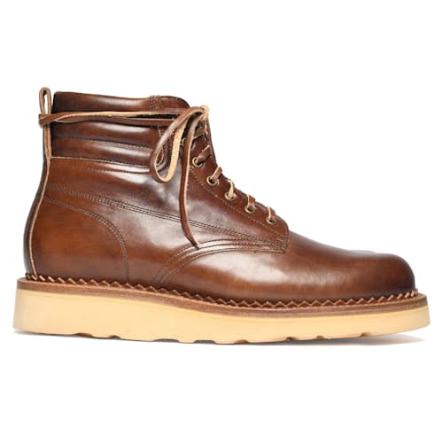 laydown image of Canadian Work Boots