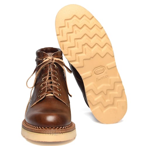 laydown image of Canadian Work Boots