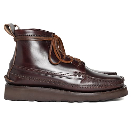 laydown image of Handsewn Maine Guide 6 Eye DB Boots