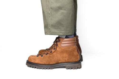 lifestyle image of Vettore Boots