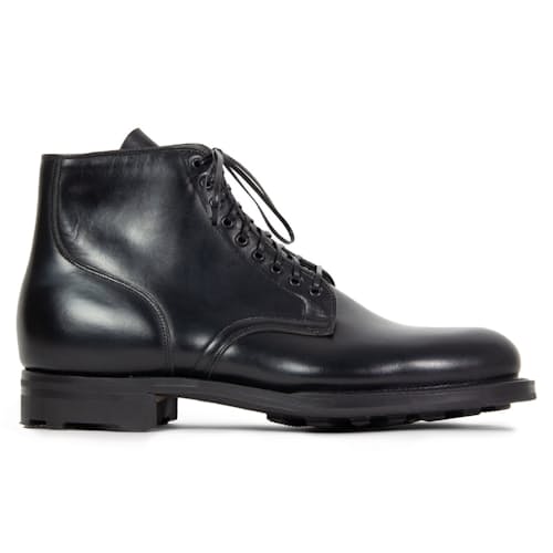 laydown image of Service Boot 2030