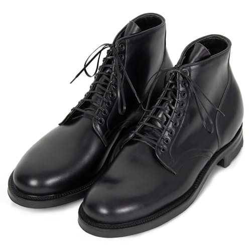 laydown image of Service Boot 2030