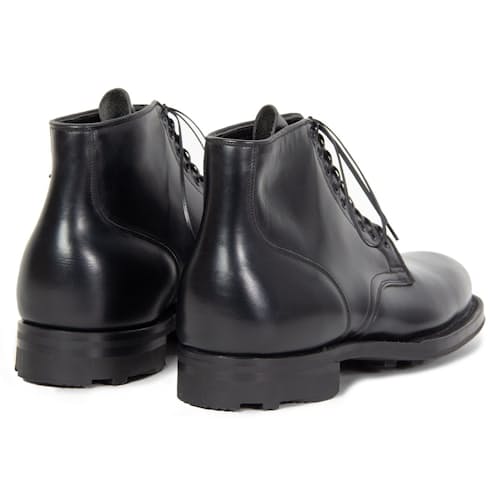 laydown image of Service Boot 2030