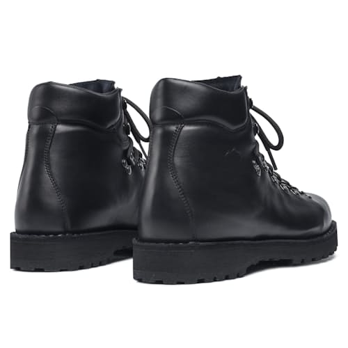 lifestyle image of Roccia Vet Hiking Boot