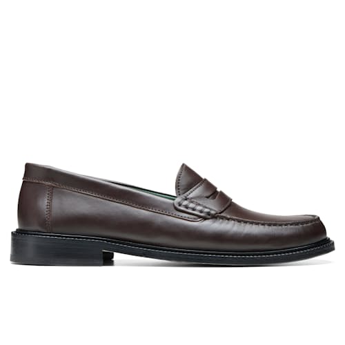 laydown image of Yardee Moccasin Loafer