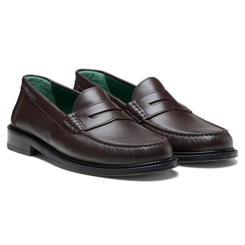 laydown image of Yardee Moccasin Loafer